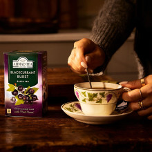 Trà nho đen Ahmad Blackcurrant Burst Black Tea hộp 40gr x 6