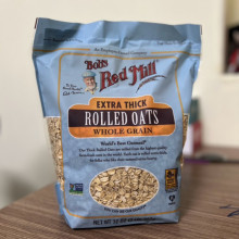 Yến mạch cán dày Bob's Red Mill Extra Thick Rolled Oats 907g