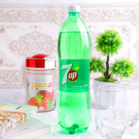 Nước ngọt Seven Up 1.5L