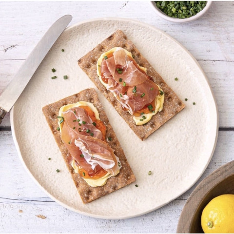 Bánh lúa mạch nguyên hạt Wasa Delikatess 270g F122889