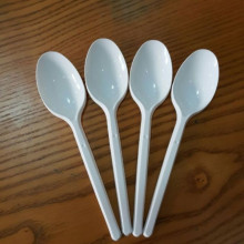 Muỗng nhựa cao cấp màu ngà gói 24 cái