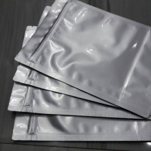 Bao zip mặt trong mặt bạc 22x32